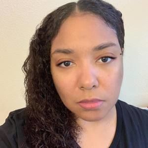 Meet your Posher, Angie